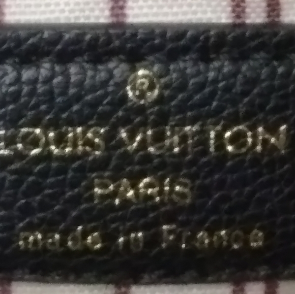 ARSTY GM~ holding item . Do not buy.. - Picture 7 of 14